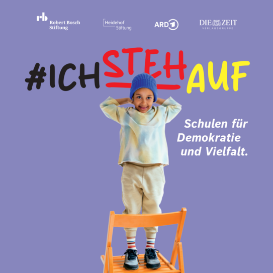 Bundesweiter Aktionstag #IchStehAuf zur Förderung von Demokratie und Vielfalt Kampagnenmotiv #IchStehAuf