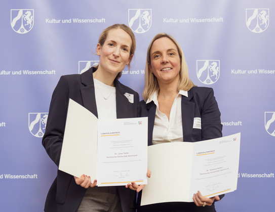 Foto von Dr. Vanessa Henke (r.) und Dr. Lena Tacke (l.)